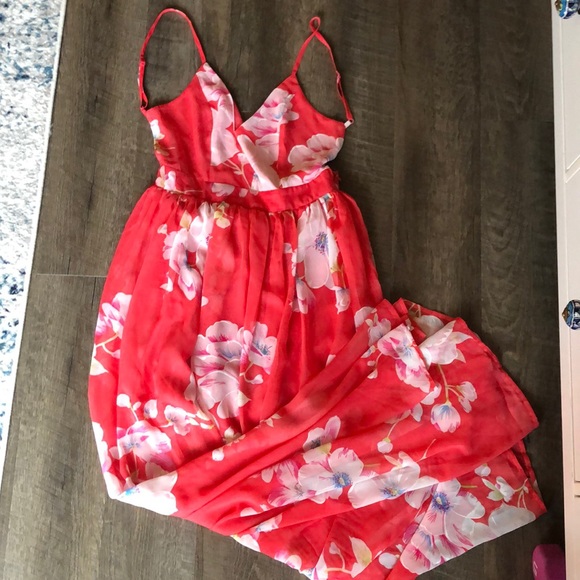 Pink Lily Dresses & Skirts - Pink floral maxi dress size M